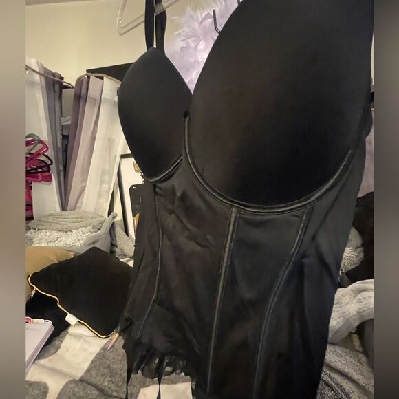 Vintage plus size 2 torrid corset bustier w/ruffle hem & garter straps - Picture 4 of 6